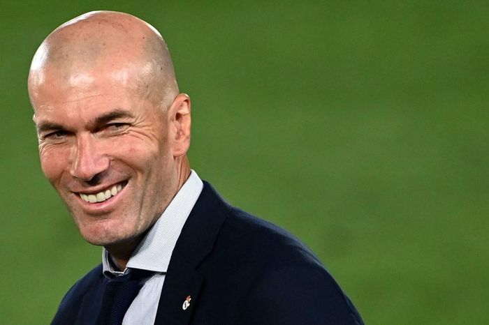 Liverpool có nước đi táo bạo với Zinedine Zidane