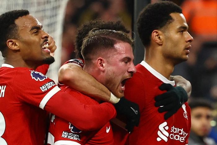 Liverpool mơ ăn 4: Sức mạnh binh đoàn đỏ của Jurgen Klopp