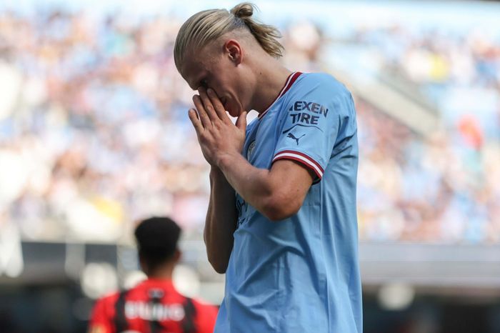 Haaland lại gây thất vọng, Man City thắng nhọc