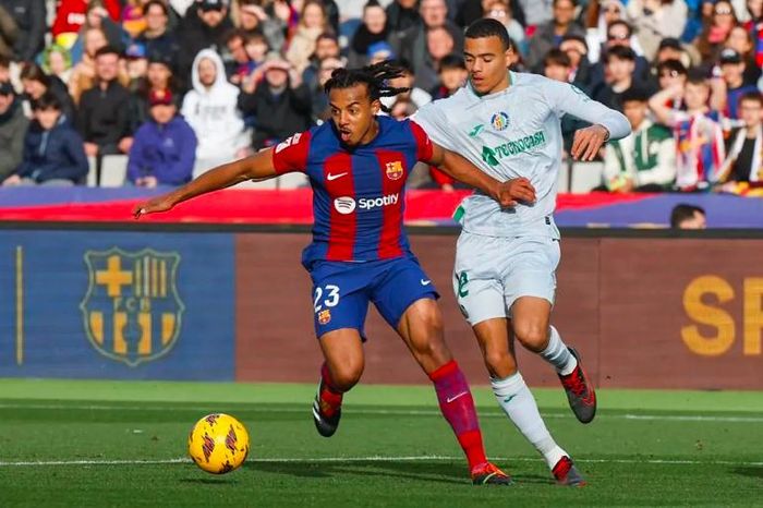Đánh bại Getafe, Barca hiên ngang chiếm ngôi nhì bảng của Girona