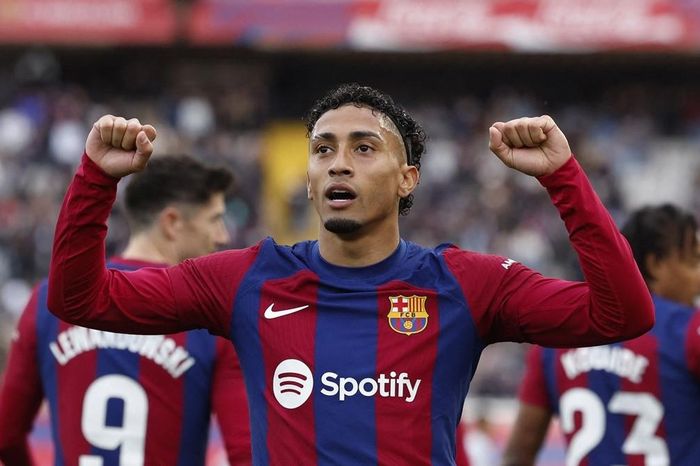 Barca thắng đậm Getafe, tiếp tục bám đuổi Real Madrid
