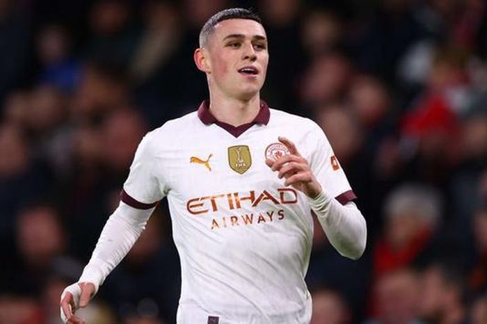 Thắng nhọc nhằn, Man City áp sát ngôi đầu Ngoại hạng Anh