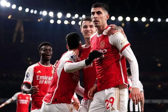 Arsenal đi vào lịch sử sau thắng lợi đậm trước Newcastle
