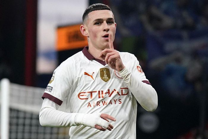 Thắng Bournemouth, Man City bám sát Liverpool