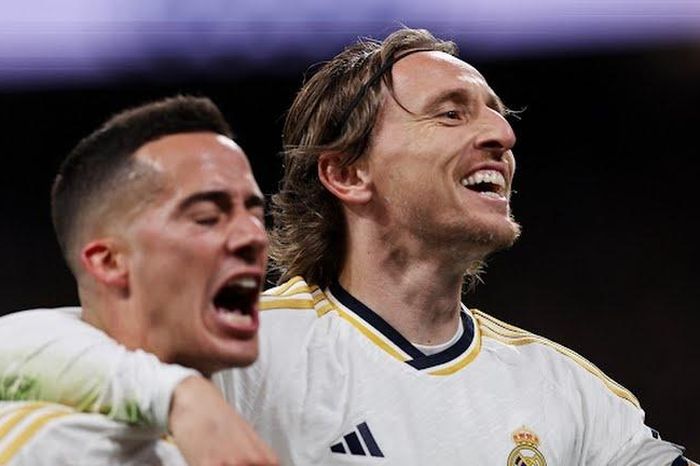 Modric tái hiện siêu phẩm vào lưới MU 11 năm trước