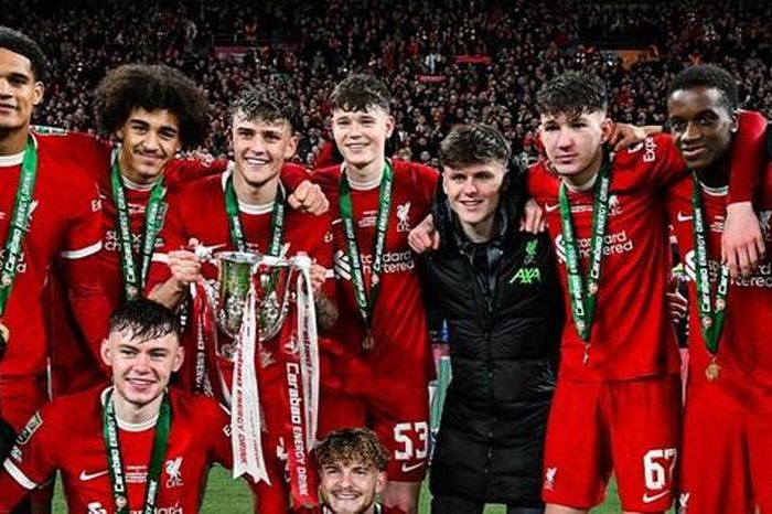 'Những đứa trẻ của Klopp' vừa vô địch Cúp Liên đoàn đã được tạo ra như thế nào?