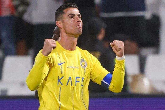 Ronaldo tạo thống kê khó tin ở tuổi 39