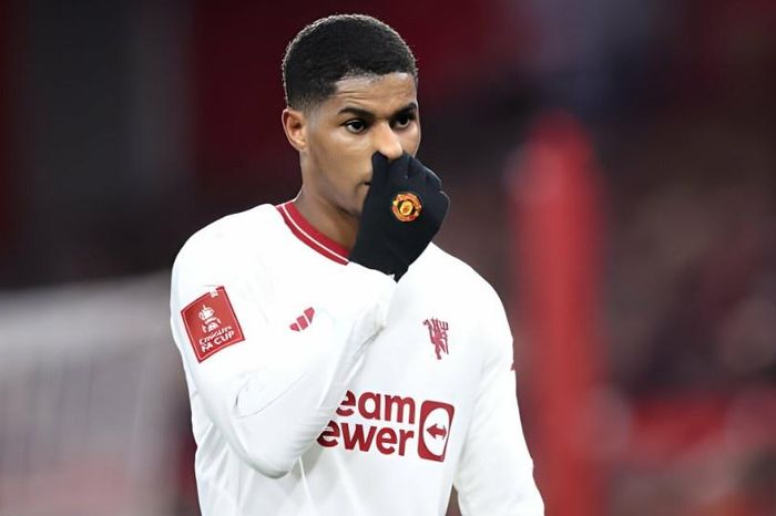CĐV nổi giận với Rashford