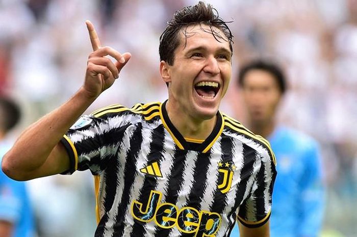 Arsenal, Chelsea và Man United tranh giành tuyển thủ Ý