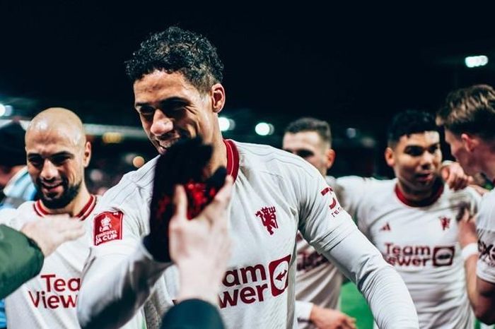 Hình ảnh trận MU vượt Nottingham Forest; xác định 4 cặp vào tứ kết FA Cup