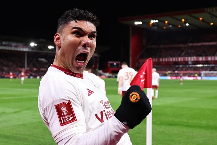 Man Utd quá đáng sợ?