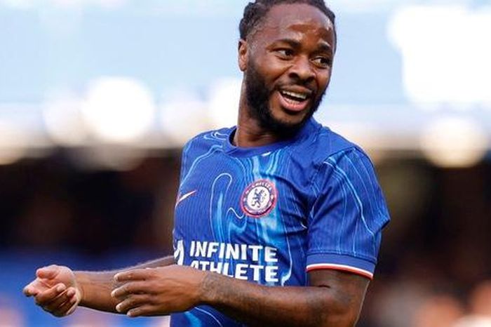 Raheem Sterling nhận thêm cú sốc khi Chelsea lần đầu đá Conference League