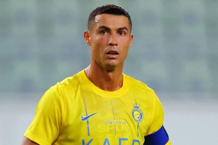 Chuyên gia bóng đá Ả Rập 'đuổi khéo' C.Ronaldo