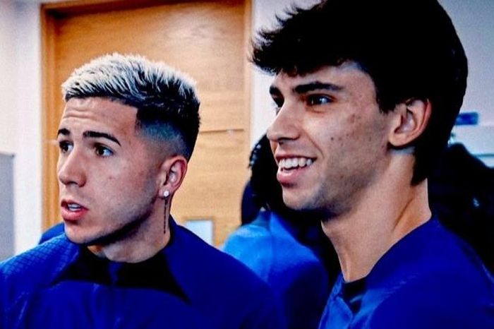 Joao Felix ký 6 năm với Chelsea, Gallagher tươi rói đến Atletico