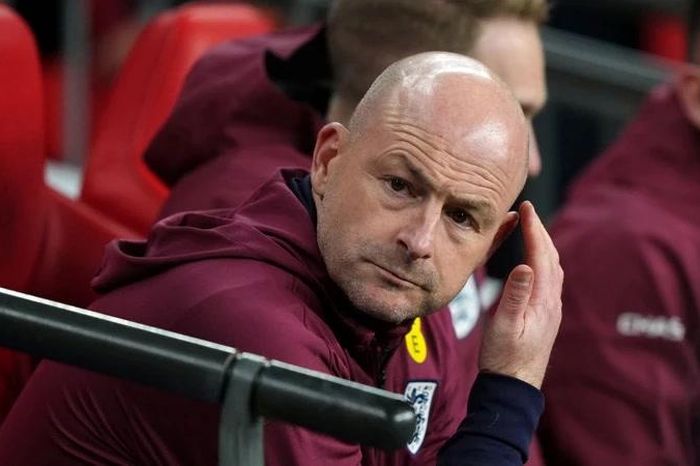 Lee Carsley chưa nộp đơn xin làm HLV đội tuyển Anh