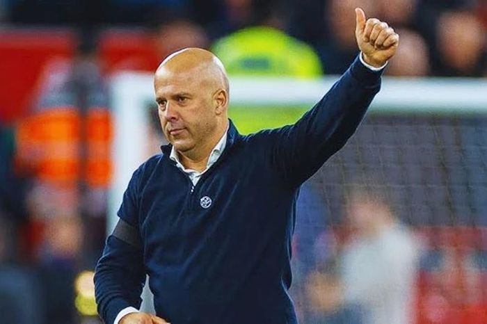Arne Slot nói gì về cơ hội vô địch của Liverpool?