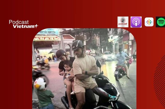 Tiền đạo nhập tịch Nguyễn Xuân Son 'gây bão' mạng xã hội với hình ảnh đời thường