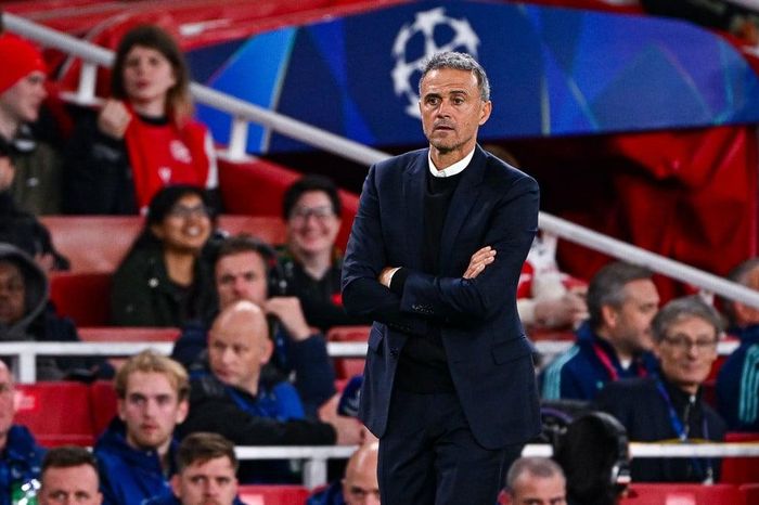 HLV Luis Enrique: 'PSG tự đẩy mình vào thế khó ở UEFA Champions League'