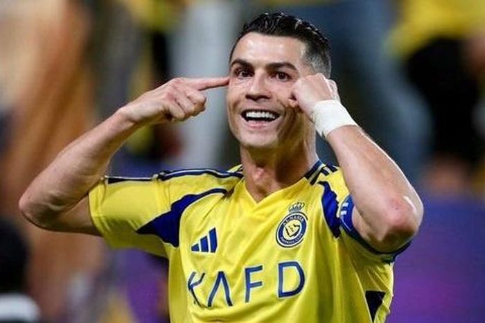 Ronaldo tạo cột mốc ấn tượng ở tuổi 39
