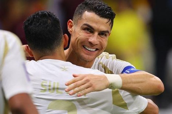 Ronaldo lập cú đúp tại Cúp C1 châu Á, vượt kỷ lục của Messi