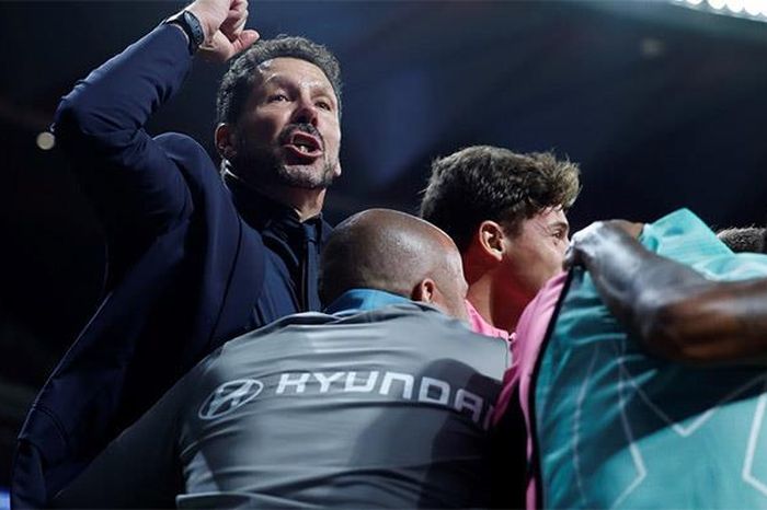 700 cho Simeone và 1 cho Ruben Amorim