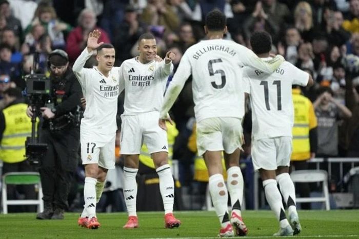 Mbappe tỏa sáng với cú đúp đưa Real Madrid lên đầu bảng