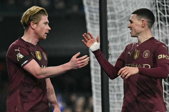 Premier League: Man City thắng 'hủy diệt' 6-0, M.U thua thảm trên sân nhà