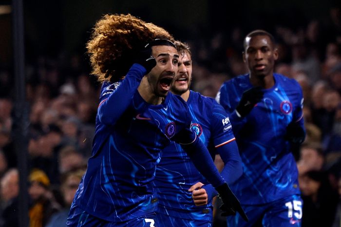 Chelsea đẩy Man City văng khỏi top 4
