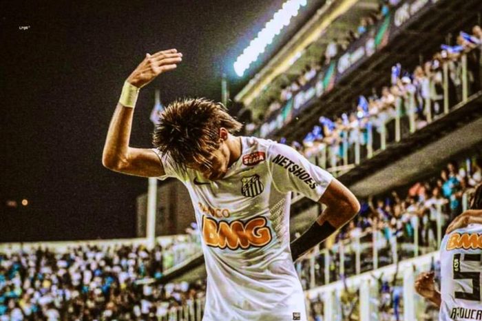 Neymar hồi hương