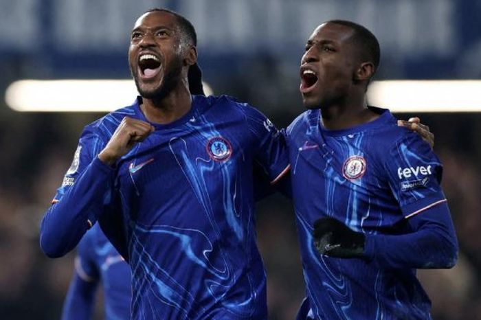 Thắng Wolves 3-1, Chelsea trở lại Top 4 Ngoại hạng Anh 2024/25