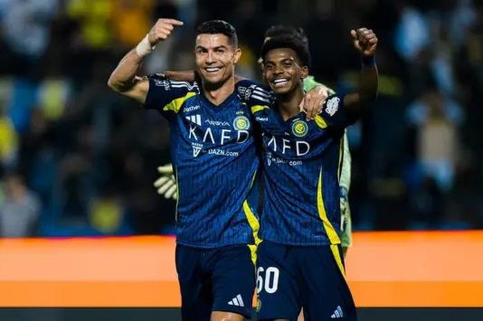 Ronaldo lập cú đúp, Al Nassr giành 3 điểm trên sân khách