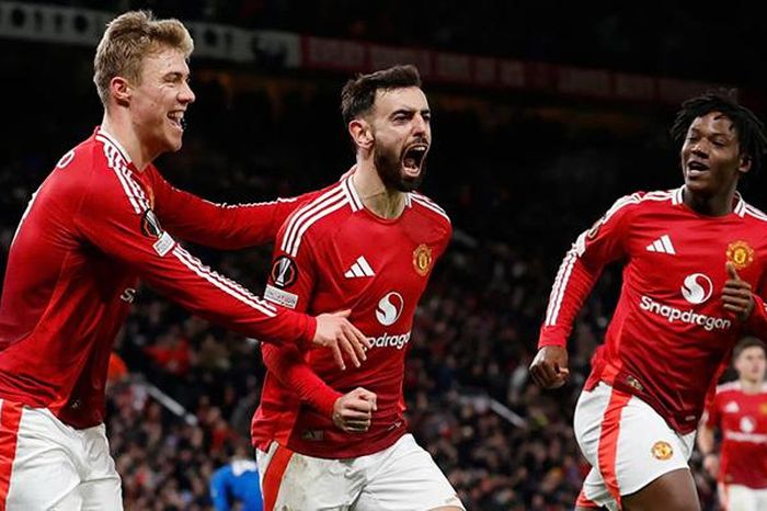 Bruno tỏa sáng phút bù giờ, MU nhọc nhằn đánh bại Rangers ở Europa League