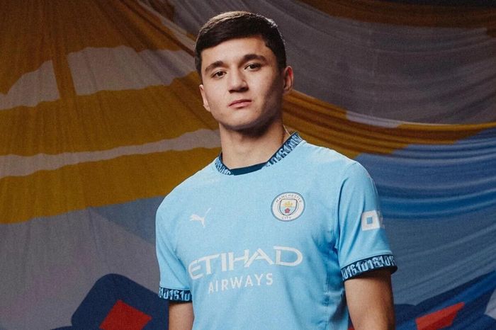 Ngôi sao Uzbekistan có gì đặc biệt để Man City chiêu mộ?