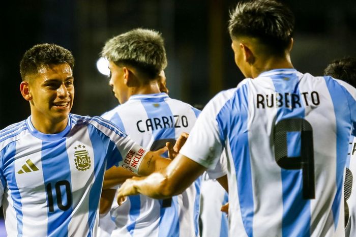 Bóng đá Brazil nhận thất bại lịch sử 0-6 trước Argentina