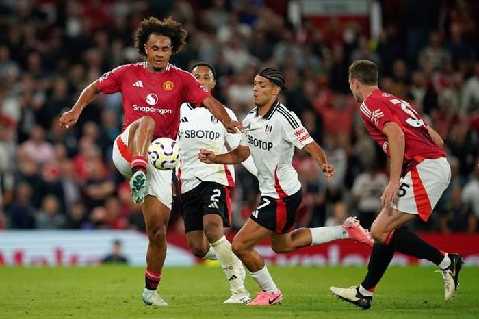 Soi tỉ số trận Fulham - Manchester United: Khi Quỷ đỏ nhạt màu