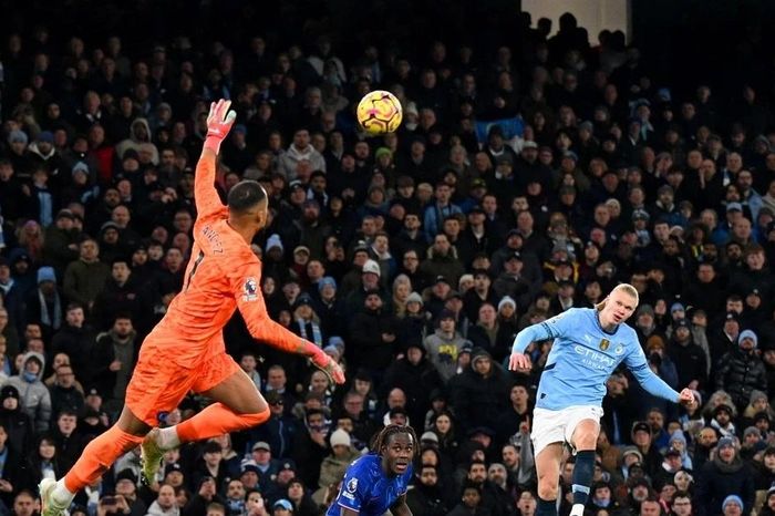 Hạ đẹp Chelsea, Man City chiếm Top 4 Ngoại hạng Anh