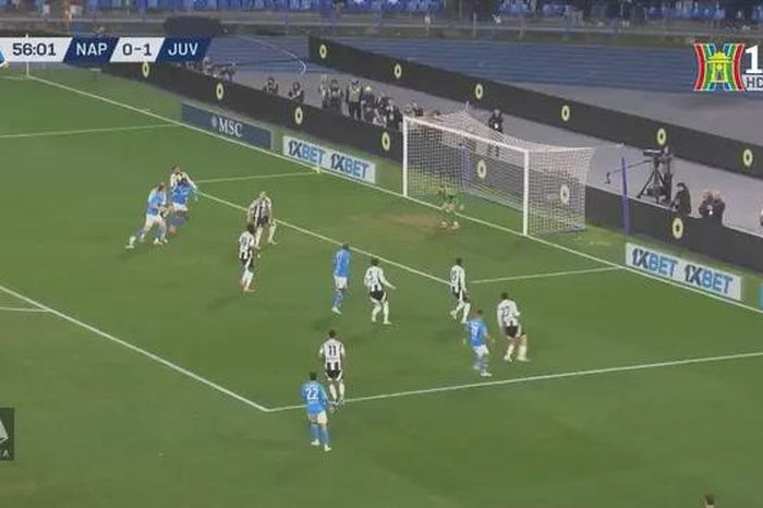 Napoli chấm dứt mạch bất bại của Juventus