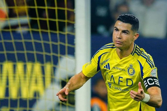 Ronaldo bỏ xa Messi, Al Nassr nuôi hi vọng vô địch