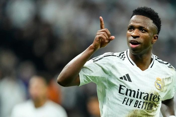 Real Madrid 'khốn khổ' vì phải chi đậm cho Vinicius Jr