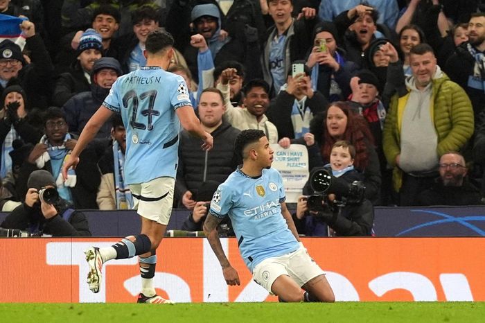 CLB Man City quá dễ bị tổn thương