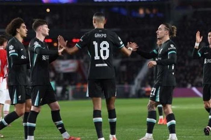 Champions League: Liverpool thua sốc trên sân PSV