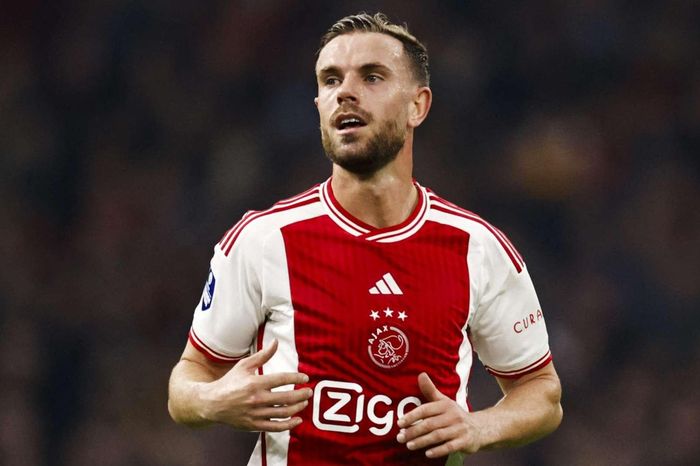 Henderson nổi loạn tại Ajax