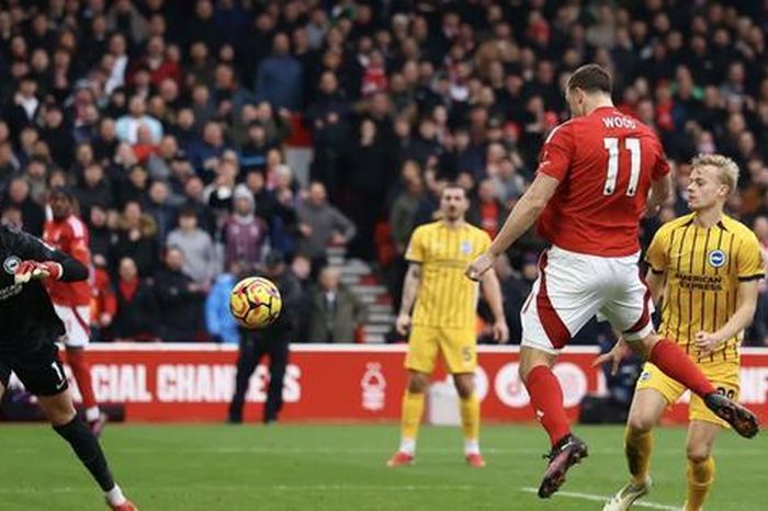 Vùi dập Brighton 7 bàn, 'ngựa ô' Nottingham Forest tung vó