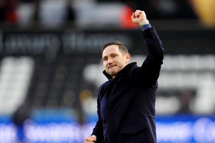 HLV Lampard đảo ngược tình thế