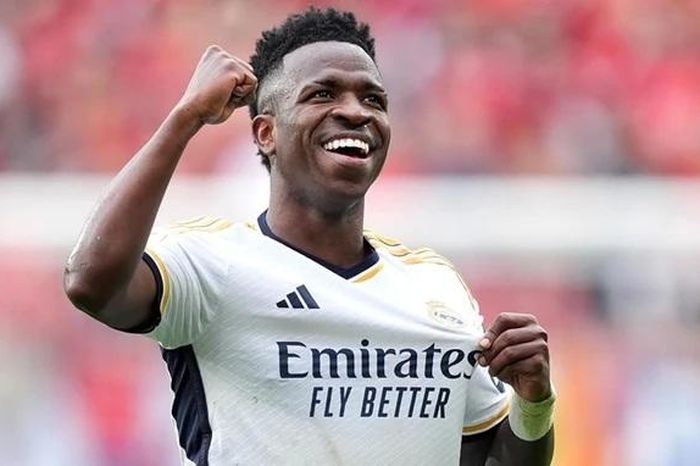 Vinicius muốn 'thêm nhiều năm nữa' ở Real Madrid