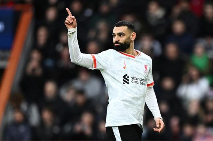 Bóng đá châu Âu: Liverpool xây chắc ngôi đầu, PSG thắng đậm