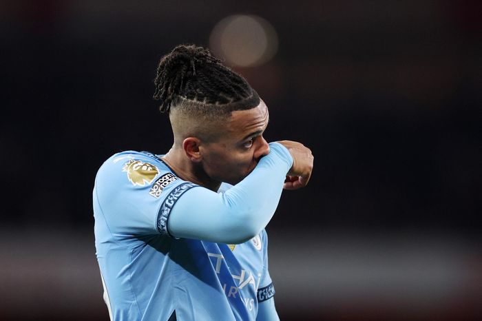 Cú tát đau điếng vào Man City