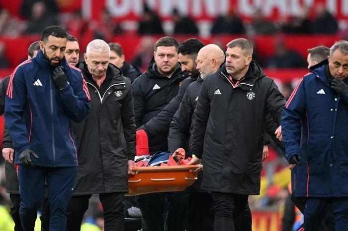 Man Utd 'thiệt đơn thiệt kép' sau trận thua Crystal Palace