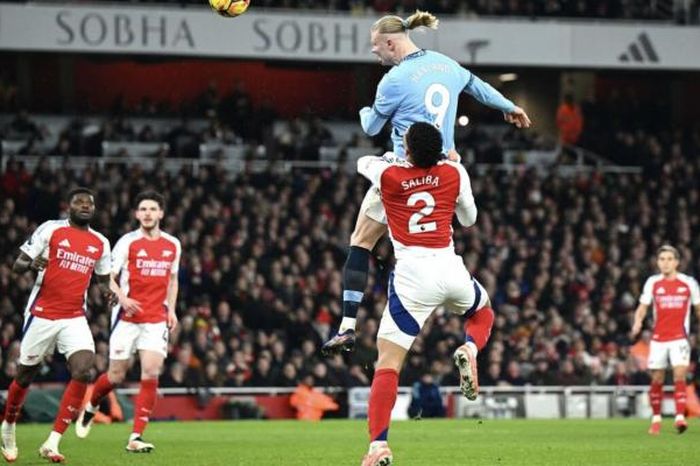 Arsenal thắng hủy diệt Man City, thu hẹp khoảng cách với Liverpool