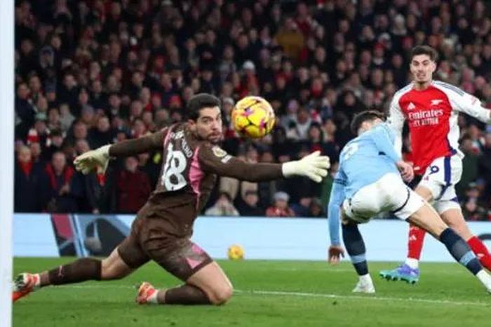 Arsenal 'hủy diệt' Manchester City, nuôi hi vọng vô địch NHA